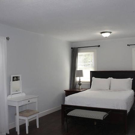 ☆The Oasis In Murray Hill☆ -Sleeps 8- Wifi- Cozy 傑克遜維爾 外观 照片