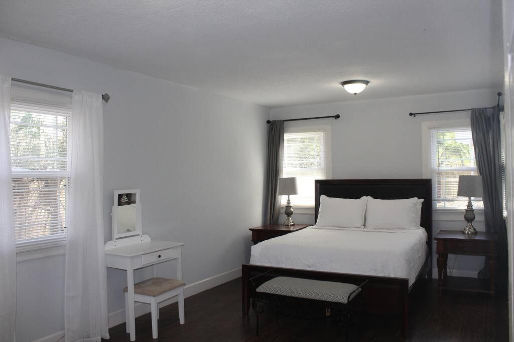 ☆The Oasis In Murray Hill☆ -Sleeps 8- Wifi- Cozy 傑克遜維爾 外观 照片